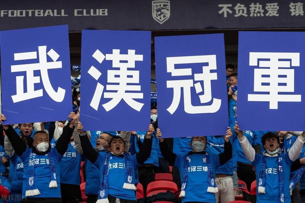 对他感兴趣的还有都灵。